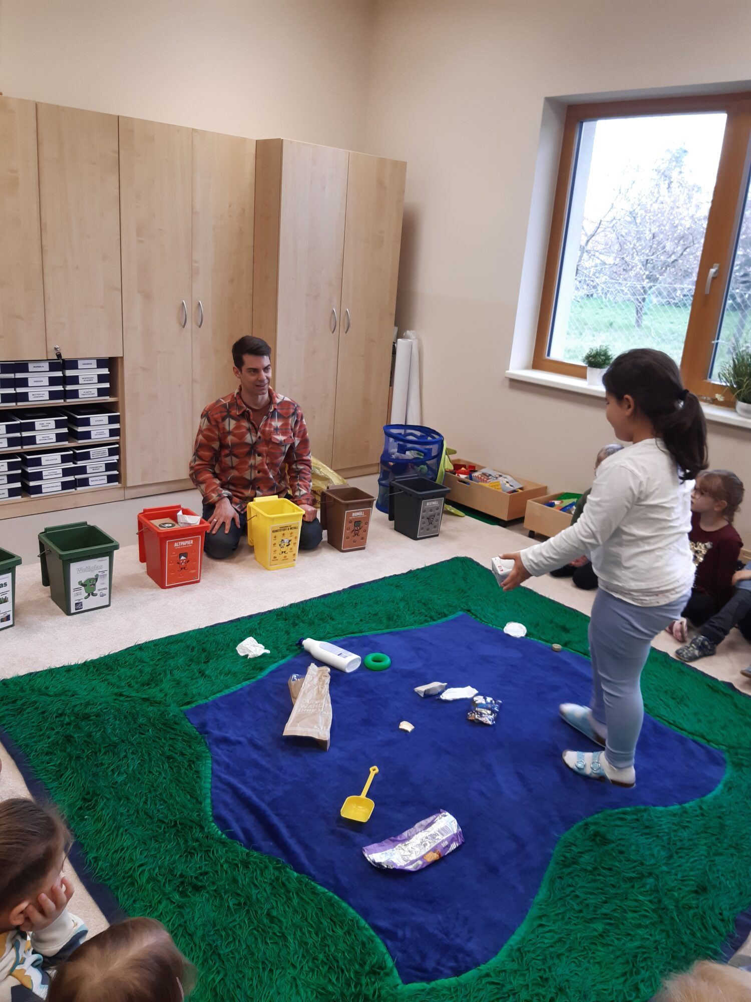 Mülltrenndeckenspiel Kindergarten Zillingdorf